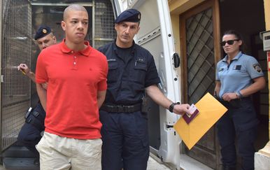 Douglas C. osumnjičen za ubojstvo na Zrću doveden na sud (Foto: Pixell)