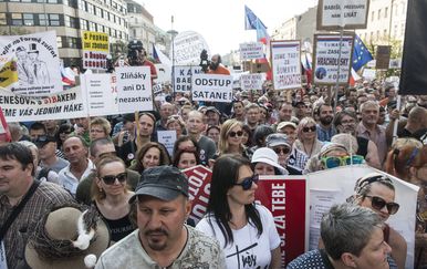 Prosvjed u Češkoj protiv premijera Babiša (Foto: AFP) - 2