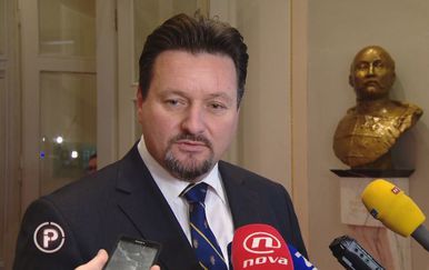 Ministar uprave Lovro Kuščević (Foto: Dnevnik.hr) - 2