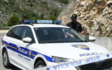 U kanjonu Čikole pao je mađarski vojni helikopter - 10
