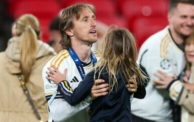 Luka Modrić s kćeri