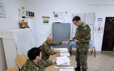 Za hrvatske vojnike na dužnosti ili na misiji organizirana posebna biračka mjesta - 2