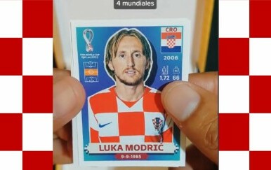 Sličice s nogometašima i Luka Modrić