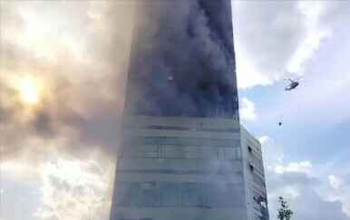 Požar u zgradi blizu Moskve