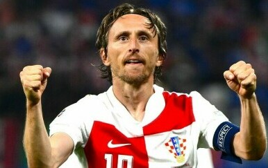 Luka Modrić slavi gol