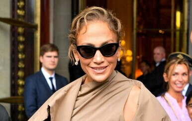Jennifer Lopez u Parizu
