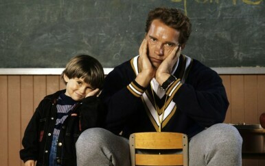 Arnold Schwarzenegger i Miko Hughes u ''Kindergarten Cop'' - 4