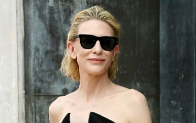 Cate Blanchett na reviji Giorgija Armanija - 1