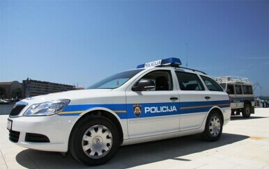 Policija