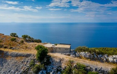 25 kvadrata apsolutne sreće na Visu: Kamena kuća na osami za najbolji odmor