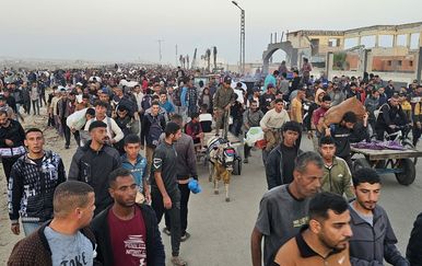 Palestinci koji trebaju humanitarnu pomoć umjesto hrane zasuti mecima i projektilima