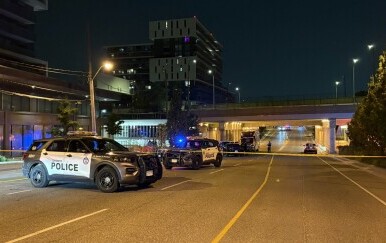 Pucnjava kod trgovačkog centra! Stižu jezive snimke iz Toronta, napadači u bijegu