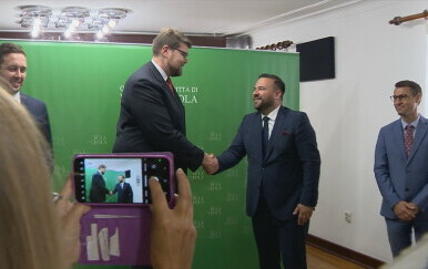 Peđa Grbin preuzeo Pulu