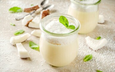 Panna cotta s kokosom