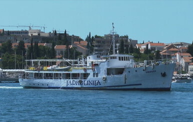 Brodovi Jadrolinije temeljito remontirani prije sezone, ali tu ima mnoštvo zabrinjavajuće starih brodova