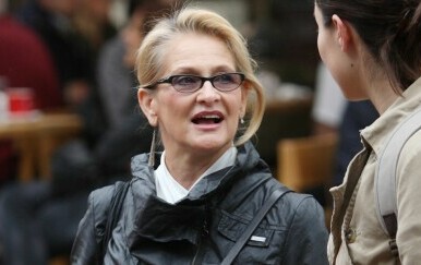 Nada Rocco glumi u novom spotu Miroslava Škore za pjesmu ''Zastava''