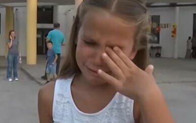 Ovako djevojčica iz Srbije koja je plakala na prvi dan škole izgleda danas
