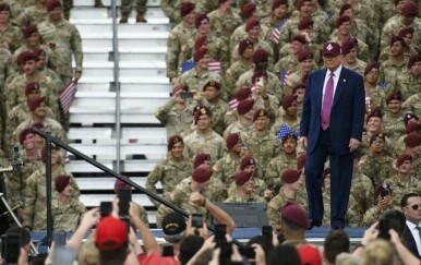 Donald Trump sve manje vejruje u nuklearni sporazum s Iranom koji krivi za manjak entuzijazma