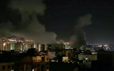 FOTO/VIDEO Ovo su prve snimke brutalnog napada: Iran razdiru eksplozije, Teheran u dimu