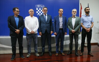 Potpisan sporazum Vlade i obrazovnih sindikata, izbjegnut štrajk u srednjim školama