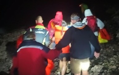 Dramatična noć na Lošinju: Turisti se nasukali, spasili ih GSS-ovci