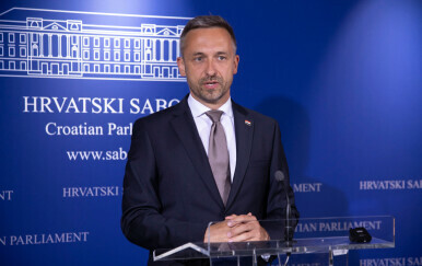 Marin Piletić najavio prosječnu mirovinu od 800 eura do kraja mandata i održivost mirovina do 2070.