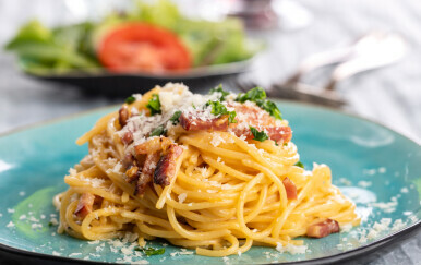 Mamma mia! Sastojak koji baš nikada ne smijemo dodati u špagete carbonara