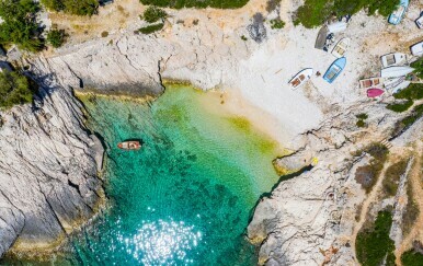 Mala Travna, otok Vis