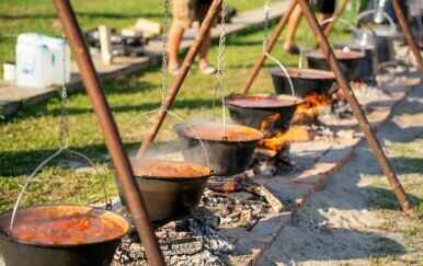 Najbolji fiš i rezanac rekorder od 18,8 metara: Dođite na Dunav Fest u Vukovar i uživajte svim osjetilima