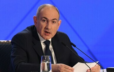 Premijer Armenije Nikol Pašinjan crkvenog poglavara pozvao na ostavku