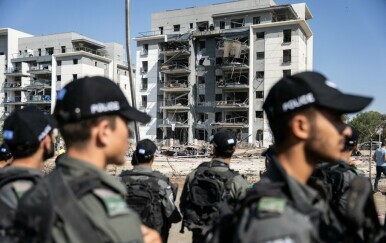 Izrael tvrdi da je Iran ispalio projektil s kasetnom bombom