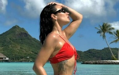 Demi Lovato u bikiniju izgleda mršavije nego ikada, fanovi smatraju da koristi Ozempic