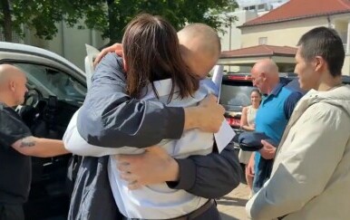 Suprug bjeloruske oporbene čelnice i aktivist Sergej Tihanovski pušten iz zatvora