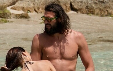 Andy Carroll ispitivan od policije na Mykonosu zbog svađa s djevojkom Lou Teasdale