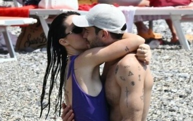Aurora Ramazzotii, kći Erosa Ramazzottija, oduševila sve prisutne izdanjem u bikiniju