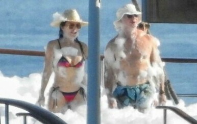 Jeff Bezos i Lauren Sanchez priredili pjena-party na luksuznoj jahti uoči vjenčanja
