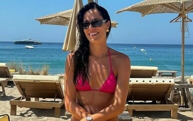 Ana Ivanović oduševila fanove fotkom u bikiniju dok na ruci više ne nosi vjenčani prsten