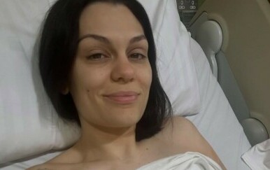 Jessie J objavila fotografije iz bolnice nakon operacije raka dojke