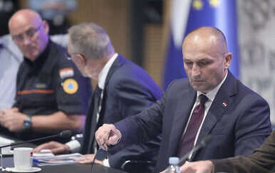 Ivan Anušić zatražio je izvješće o uhićenom vojniku kojeg sumnjiče za ubojstvo para iz Markuševca