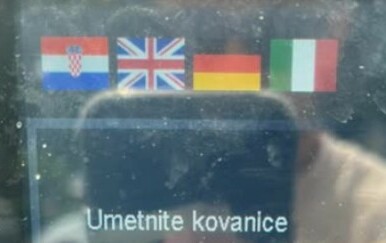 Pokušao platiti parking u Rovinju i šokirao se dvojezičnom porukom