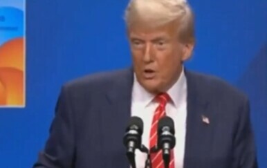 VIDEO Trump kakvog rijetko viđamo: Pogledajte kako je reagirao na pitanje Ukrajinke