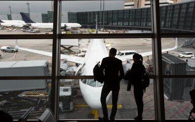 Što napraviti kad vam odbiju ulazak u avion čak i kada imate valjanu kartu za let?