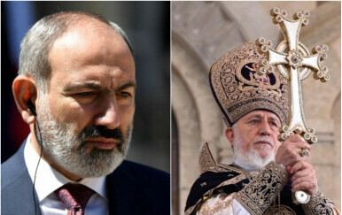 Premijer ponudio pokazati spolni organ crkvenom poglavaru: "Rekli su da sam neobrezan"