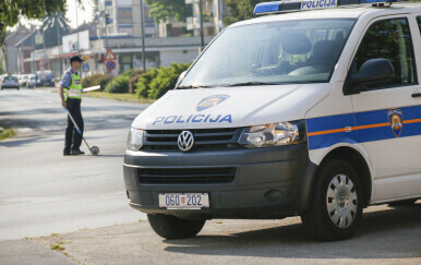 Kod stranih državljana blizu Iloka pronađeno oružje i droga te ukradeno vozilo