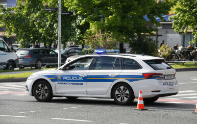 U dvorište obiteljske kuće u Novom Zagrebu bačena bomba