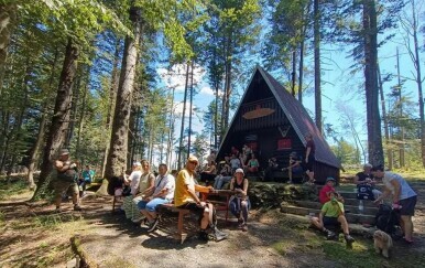 Dan borovnica u Ravnoj Gori: Šuma, štrudla i gutljaj ukusnog likera
