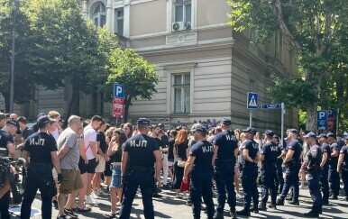 U Srbiji blokade prometa u više od 20 gradova