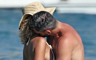 Rose Bertram s dečkom - 7