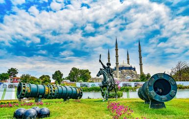 Većina Hrvata kroz njega samo prođe na putu prema Istanbulu, a riječ je o jednom od najzanimljivijih gradova Turske