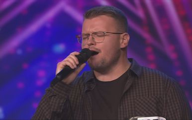 Nakon što je šokirao žiri Supertalenta, Matija Petrić kreće u novu glazbenu avanturu!